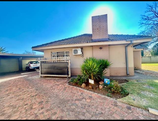 3 BEDROOM HOUSE FOR SALE IN VANDERBIJLPARK SW 1